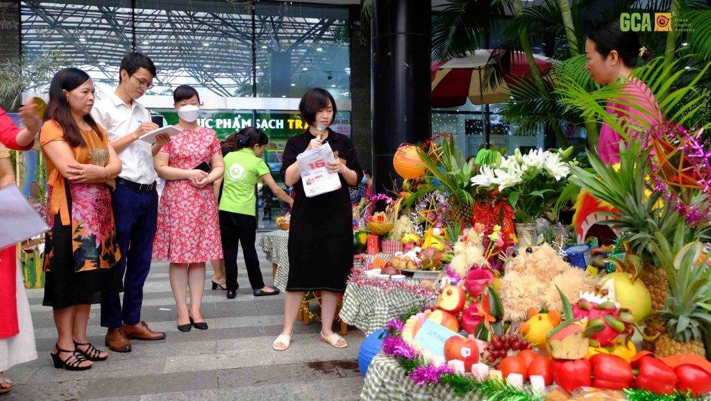 Ba mẹ thể hiện tài năng qua cuộc thi Mâm ngũ quả đẹp